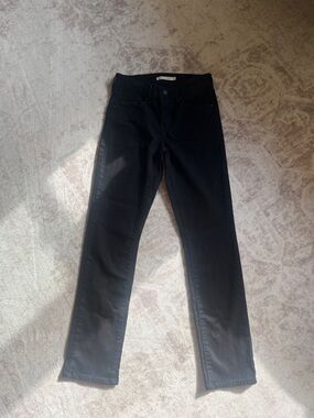 Women's Levi’s Black Skinny Jeans - Sleek Everyday Fit